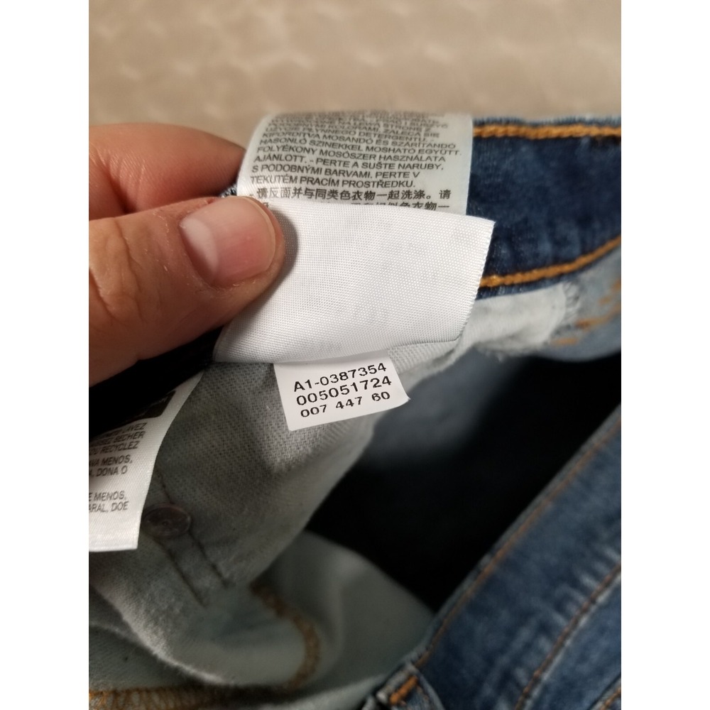 Levis 505 Straight Leg Medium Wash Jeans Fades Tag 36x32 Fits 36x31 See Pics - Picture 7 of 16